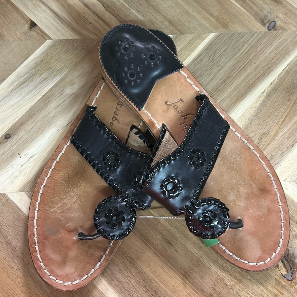 Used Jack Rogers 1960 Hamptons whipstitched black leather thong sandals. #61202
